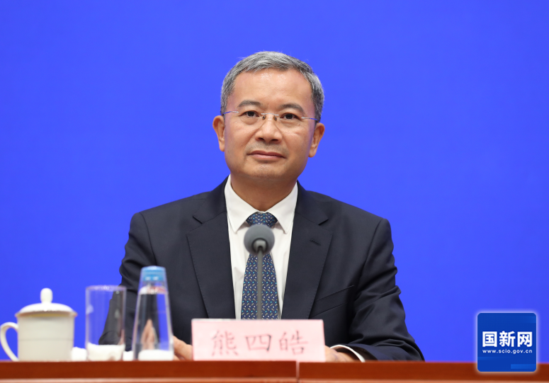 教育部副部长熊四皓：加快构建职普融通、产教融合的职业教育体系，为推进中国式现代化源源不断培养大国工匠、能工巧匠和高技能人才